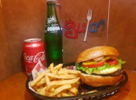 Gula Burger Acuña food