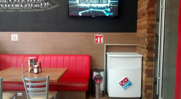 Domino's food