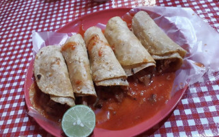 Tacos El Güero food