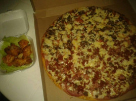 Marcos Pizza food