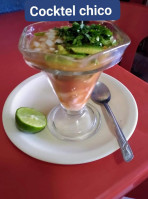 Mariscos La Estrella food