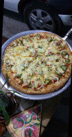 Chedini's Pizza food