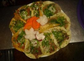 Taqueria Charco Verde food