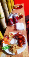 Burger Wings Tamasopo food