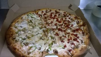 Tenchos Pizza food