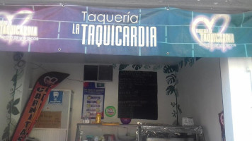 Taqueria La Taquicardia food