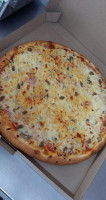 Bonno's Pizza food