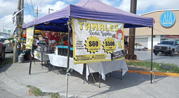 Tamales Doña Lupita outside