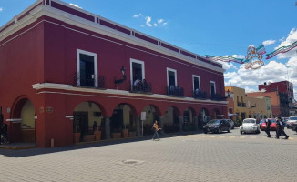 La Tlaxcalteca Centro Histórico outside