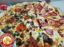 Pacheco's Pizzas food