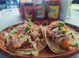 Mariscos El Rufles food