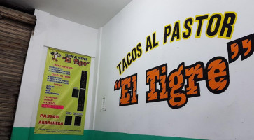 Tacos Al Pastor El Tigre outside