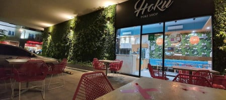 Hoku Poke Shop inside