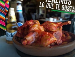 La Nueva Modelo Cantina food