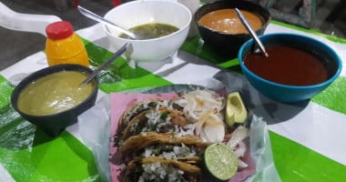 Taqueria Vargas food