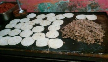 Tacos Y Tortas De Trompo Karool food