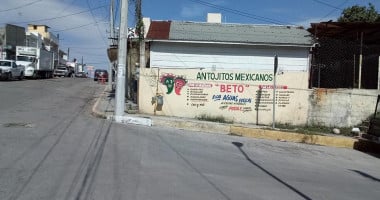 Antojitos Mexicanos Beto outside