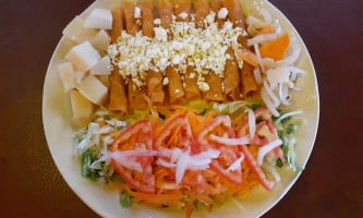 Los Pinos food