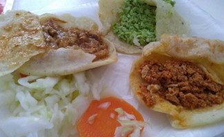 Gorditas Y Tacos De Harina El Jaibo food