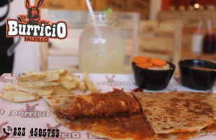 Burricio Burritos food