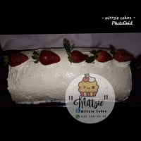 Mittzie Cakes food