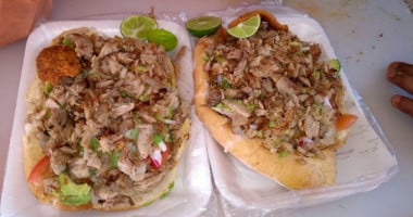 Tacos Y Tortas De Pierna Reyes food