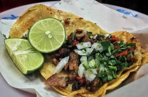 Taqueria El Dunga food