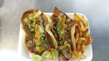 Tacos Bistec House food