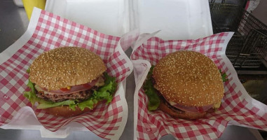 El Tejon Hamburguesas Al Carbon food