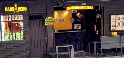 Carbonero Hamburgueseria outside