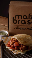 Maíz Y Brasa Arepas Rellenas food