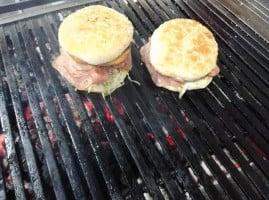 Hamburguesas Al Carbon food