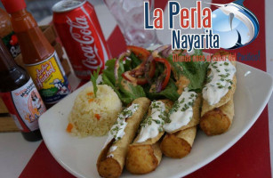 La Perla Nayarita food