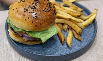 Espacio Burger Café food