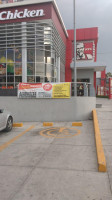 Pizza Hut, México outside