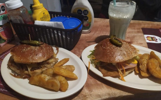 Las Diablas Hamburguesas food