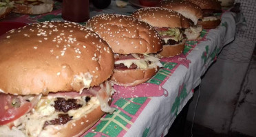 My Friends Burger, Hamburguesas Al Carbón food