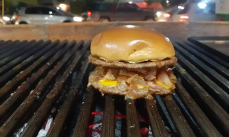 Vega Burger Las Auténticas Al Carbón food