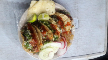 Tacos El Guero Zapata food