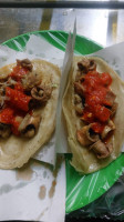 Tacos De Tripas El Bigo's food