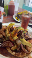 Mariscos El Barras food