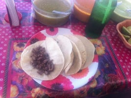 Taquería Álex food