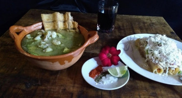 Pozoleria Y Taquería Doña Rosa food