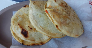 Gorditas Casa Victoria food