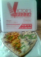 Victor's Pizza food