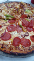 Chimis Pizza food