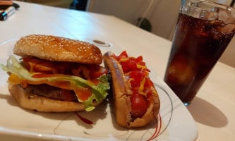 Dogos Y Hamburguesas Retro food