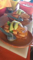 Mariscos El Moreño food