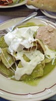 Chilaquiles; La Chilaquila Sucursal Zalatitán food