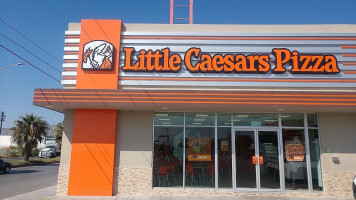 Little Caesars Pizza Triana outside